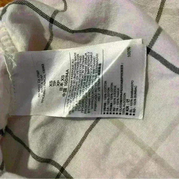 Gap The Fitted Boyfriend button down - Picture 4 of 4